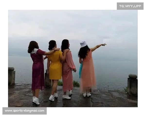 Bsyy展示大佬队友旧照,回忆那些年与顶尖选手的合作时光 Bsyy展示大佬队友旧照,回忆那些年与顶尖选手的合作时光